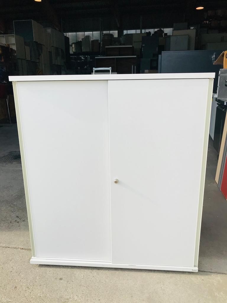 Aktenschränke & Regale / bueromoebel-outlet.at