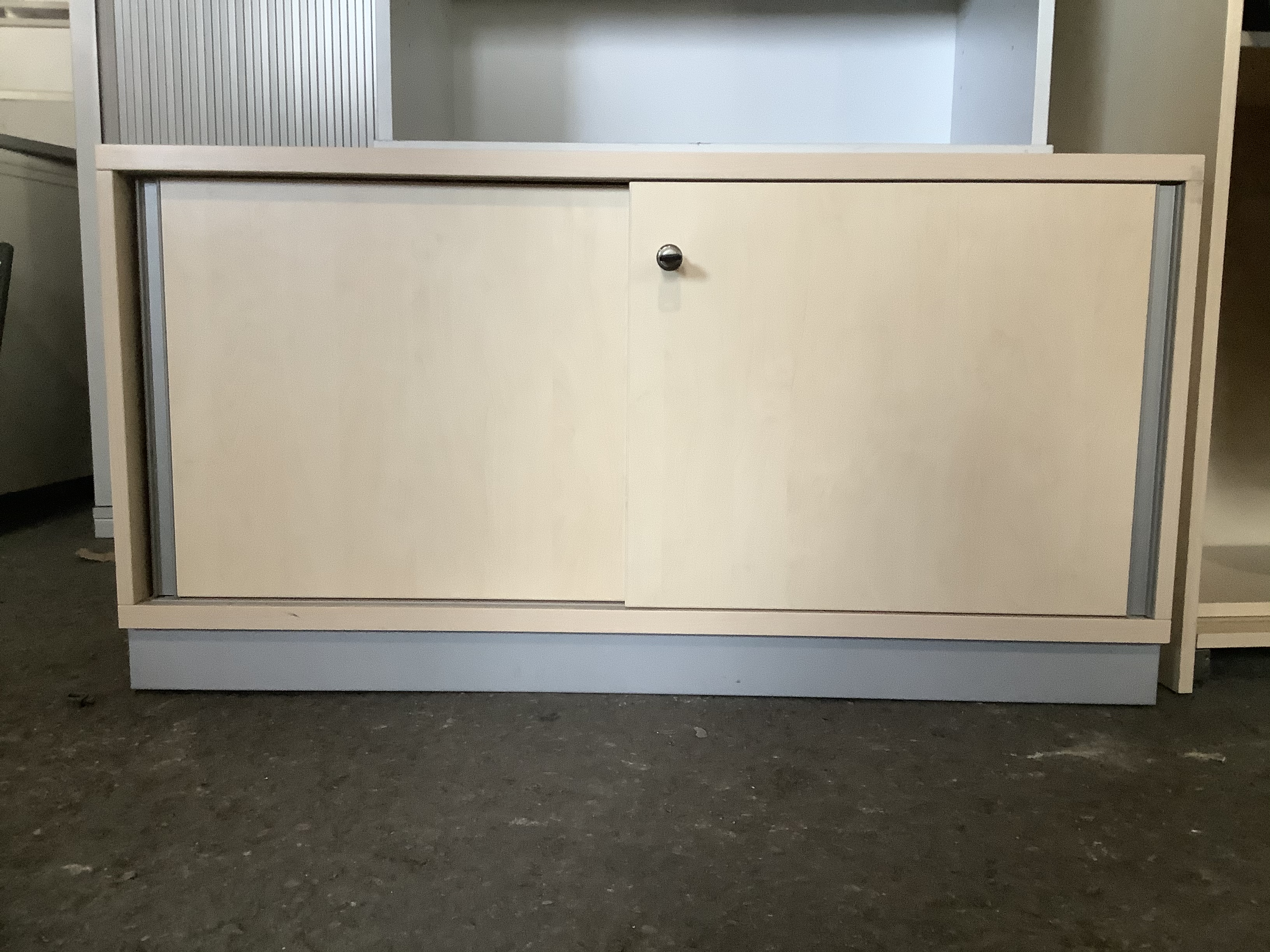 Aktenschränke & Regale / bueromoebel-outlet.at