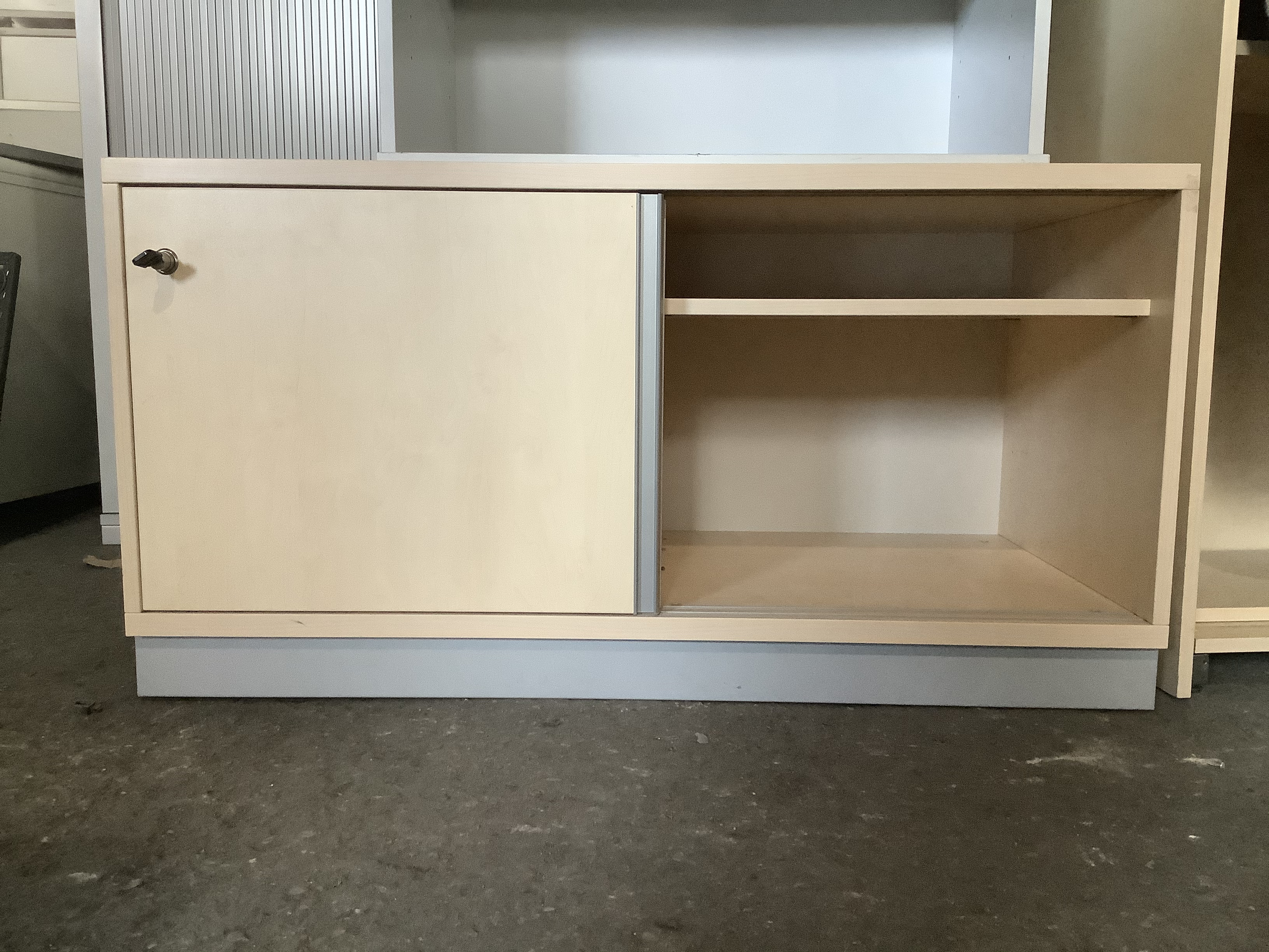 Aktenschränke & Regale / bueromoebel-outlet.at