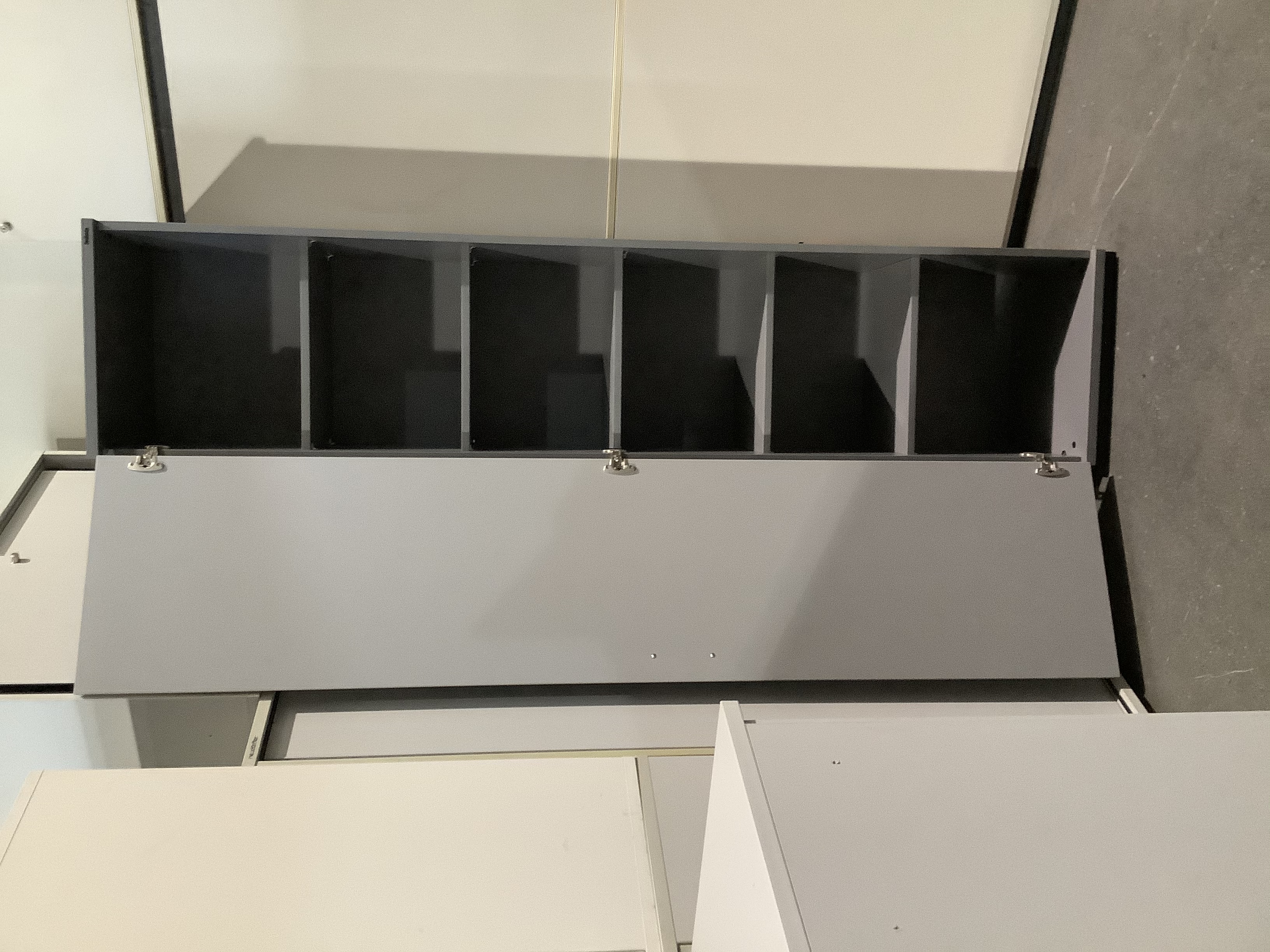 Aktenschränke & Regale / bueromoebel-outlet.at