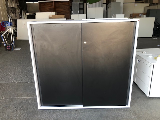 Aktenschränke & Regale / bueromoebel-outlet.at