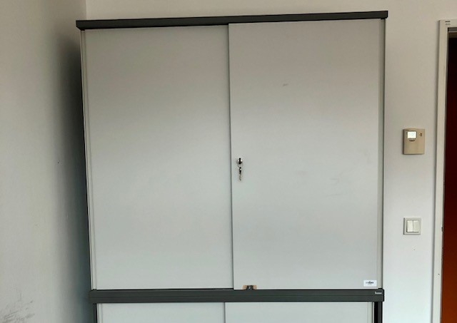 Aktenschränke & Regale / bueromoebel-outlet.at