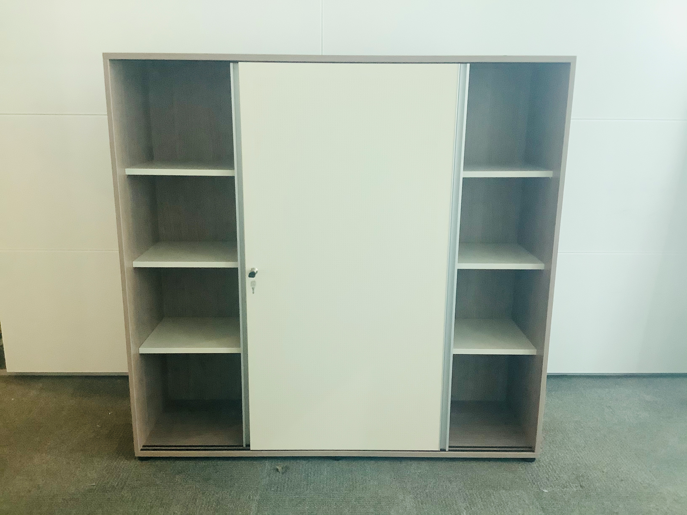 Aktenschränke & Regale / bueromoebel-outlet.at