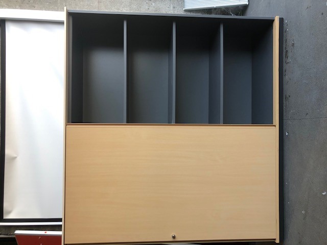 Aktenschränke & Regale / bueromoebel-outlet.at