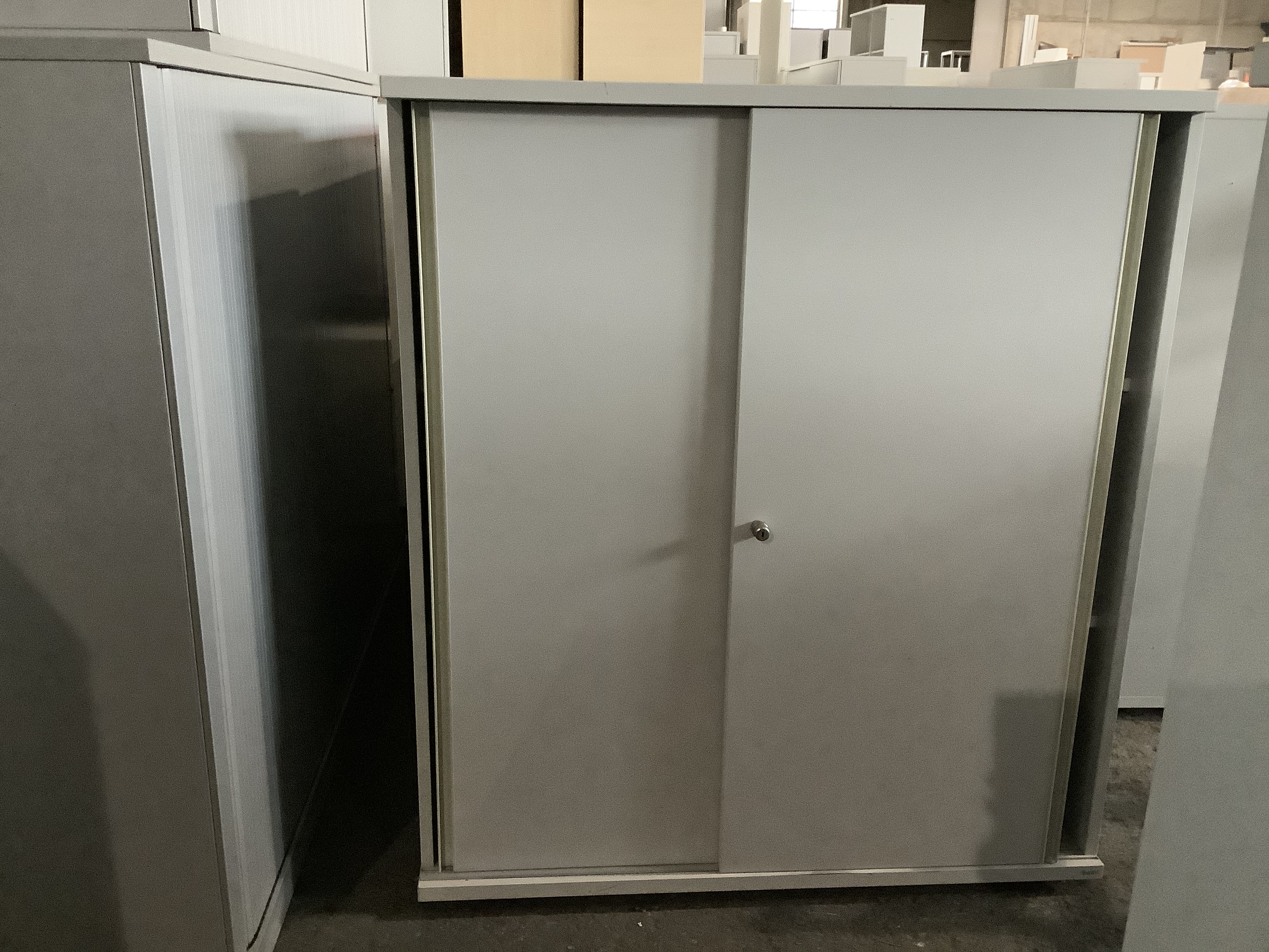 Aktenschränke & Regale / bueromoebel-outlet.at