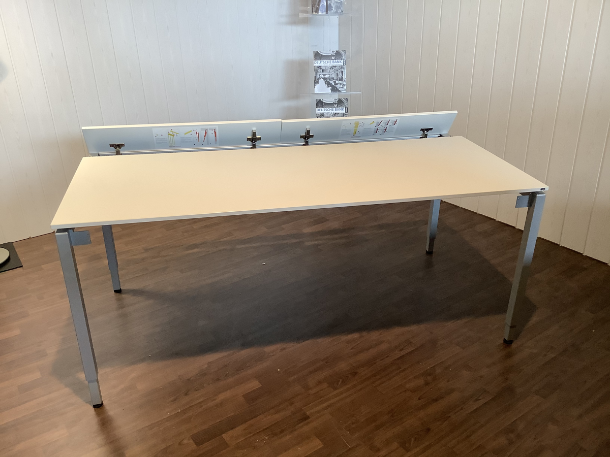 Schreibtisch VS weiß mit Silber Beine 180cm x 90cm