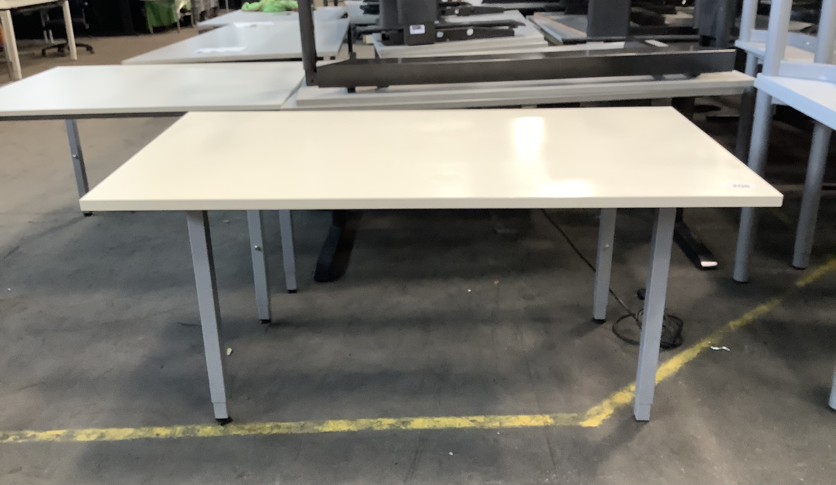 Schreibtische / bueromoebel-outlet.at