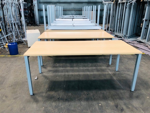 Schreibtische / bueromoebel-outlet.at